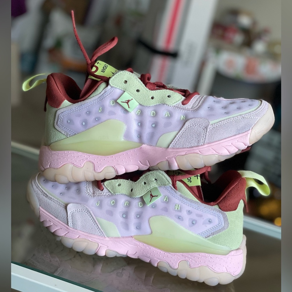 Nike Jordan Delta 2 Women's Size 8.5 Regal Pink/Redstone-Lime Ice CW0913-600